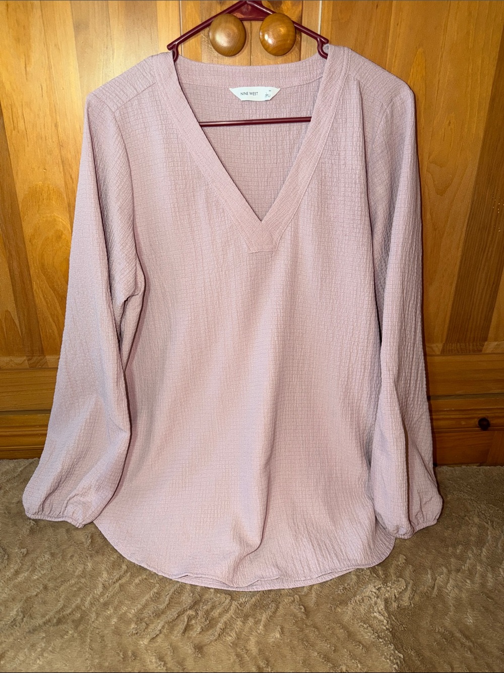 Nine West Dusty Blush V-Neck Textured Tunic Top - Medium